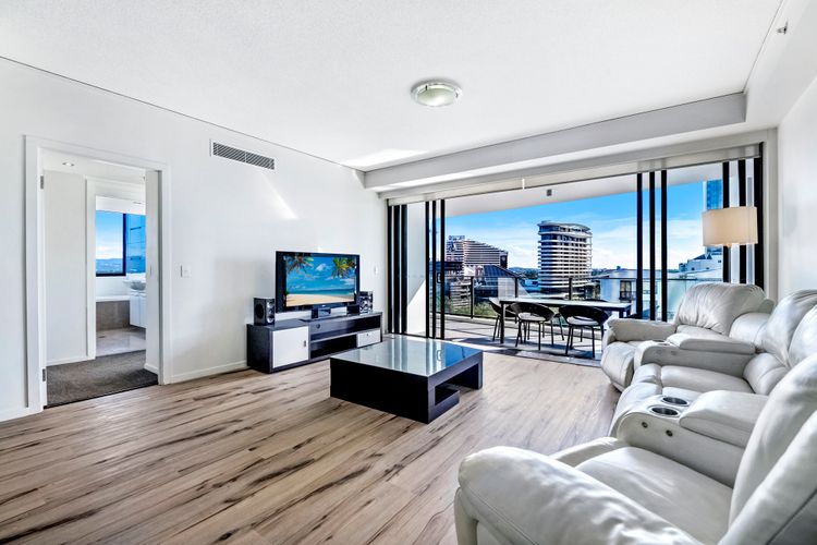 3BR Apartment Hinterland Views – Sierra Grand