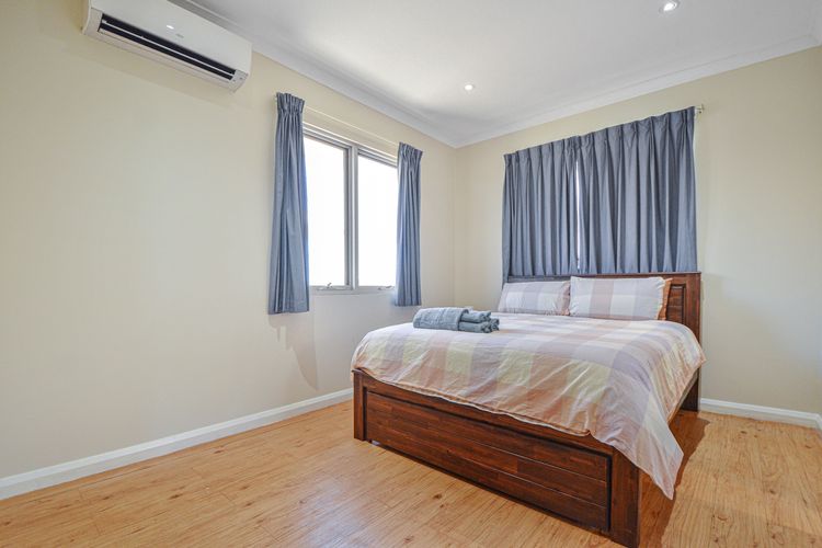 Marvellous McKay 3×2 Close to CBD