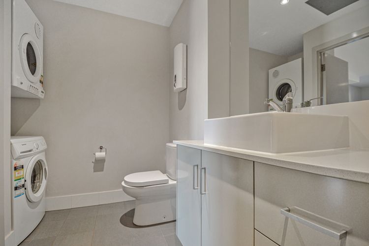 Dashing Delight Stylish 1×1