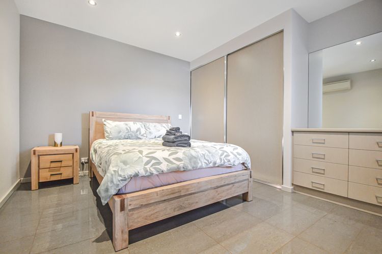 Dashing Delight Stylish 1×1