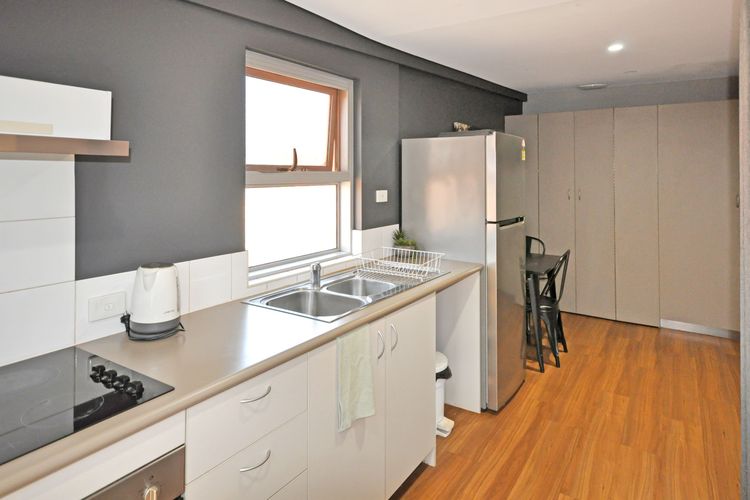 Stylish Studio 1×1 Walk to CBD