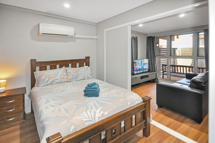 Supersized Studio Inexpensive 1×1