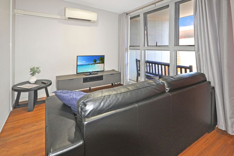 Substantial Studio 1×1