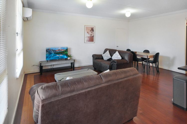 Ample Anderson Ground Level 2×1