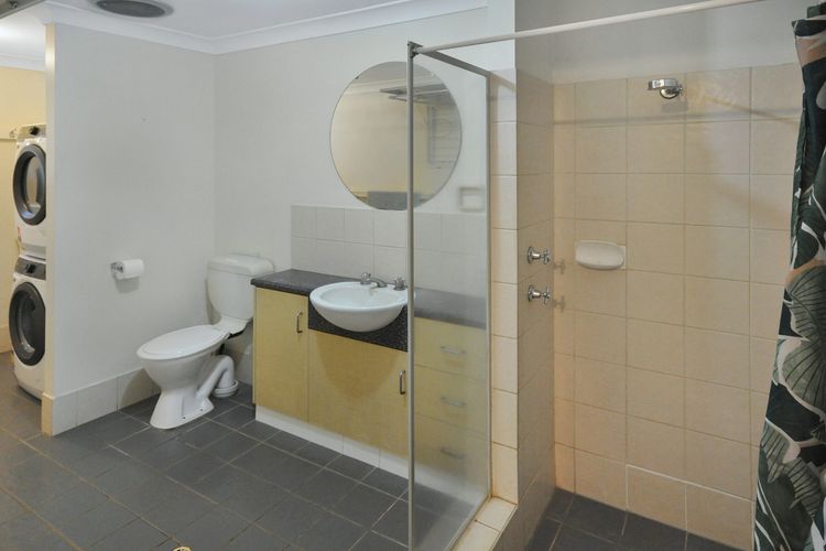 Ample Anderson Ground Level 2×1