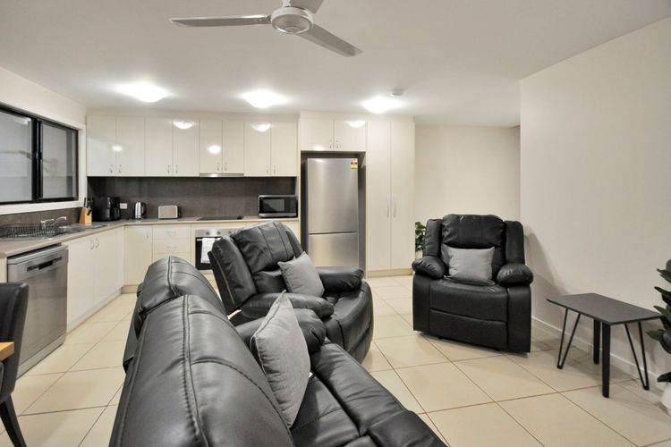 Cozy Kingsmill – 3×3 – 8/9 Kingsmill St