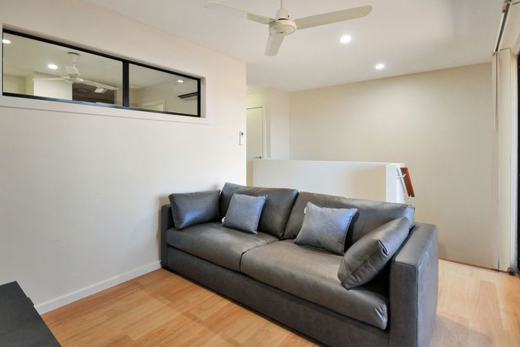Cozy Kingsmill – 3×3 – 8/9 Kingsmill St