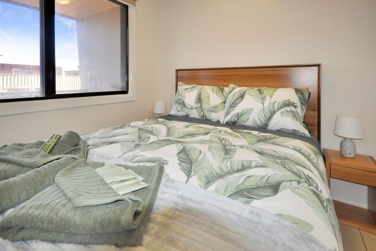 Cozy Kingsmill – 3×3 – 8/9 Kingsmill St