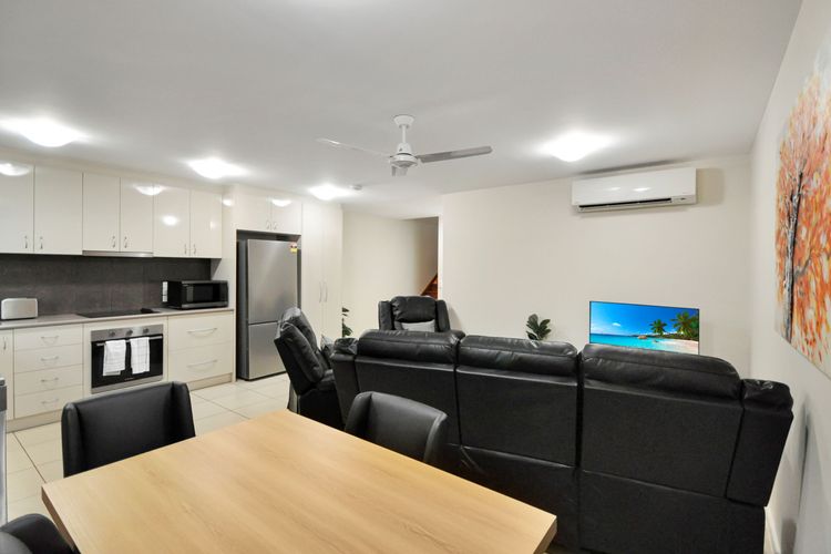 Cozy Kingsmill – 3×3 – 8/9 Kingsmill St
