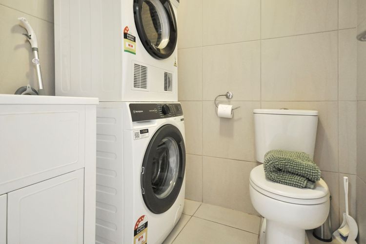 Cozy Kingsmill – 3×3 – 8/9 Kingsmill St