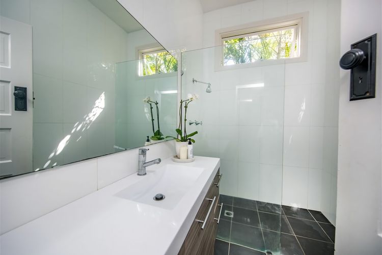 Modern bathroom