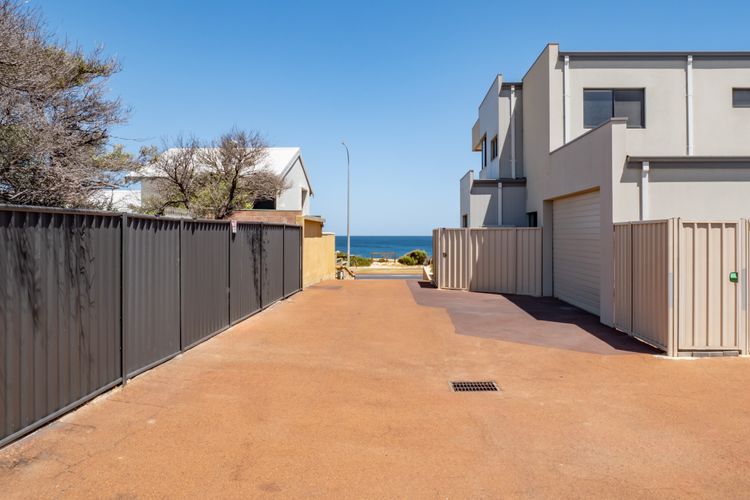 Hollow Beach House – Bunbury