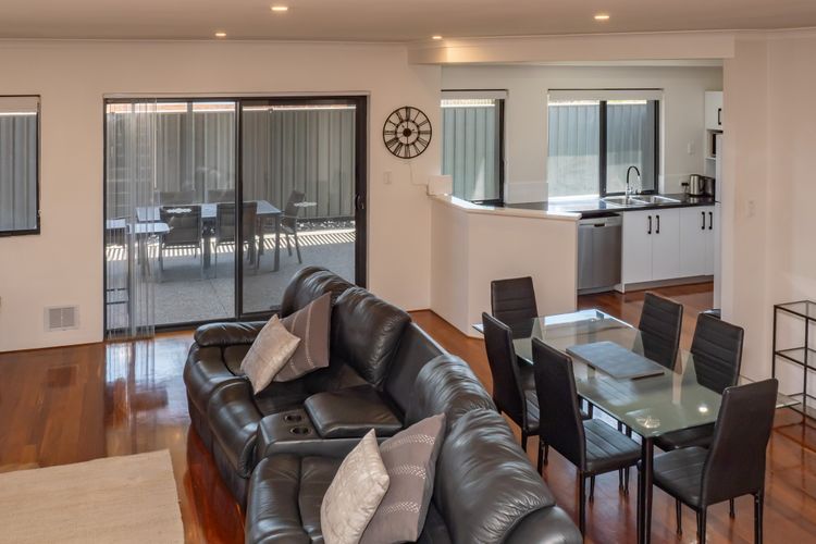 Hollow Beach House – Bunbury