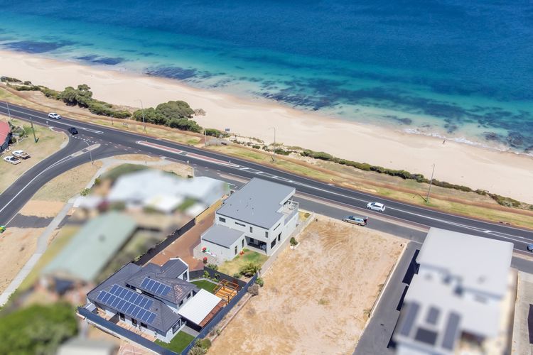 Hollow Beach House – Bunbury