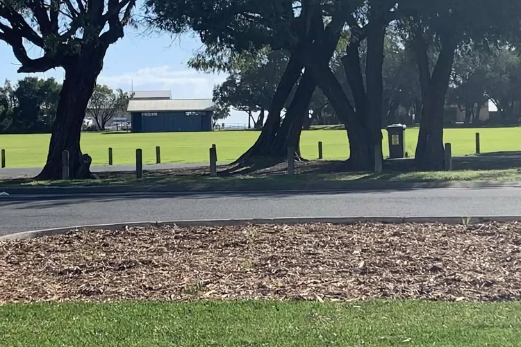 Yaringa Cottage…by the sea