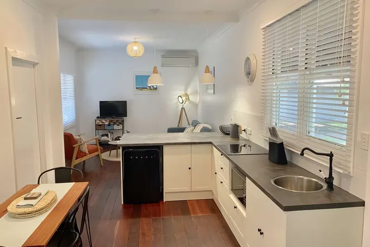 Yaringa Cottage…by the sea