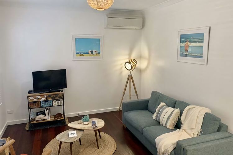 Yaringa Cottage…by the sea