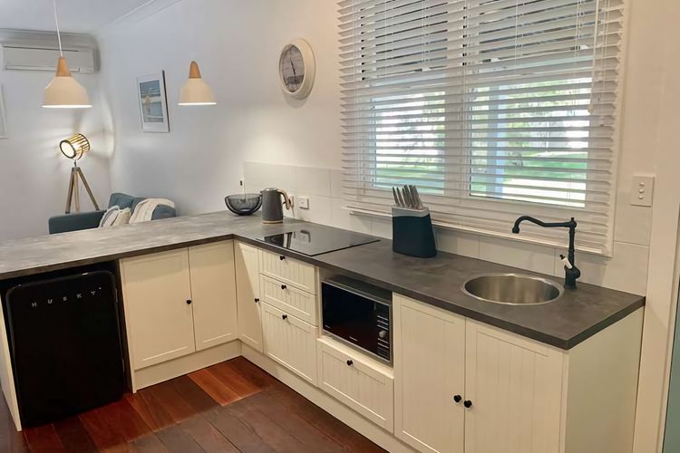 Yaringa Cottage…by the sea