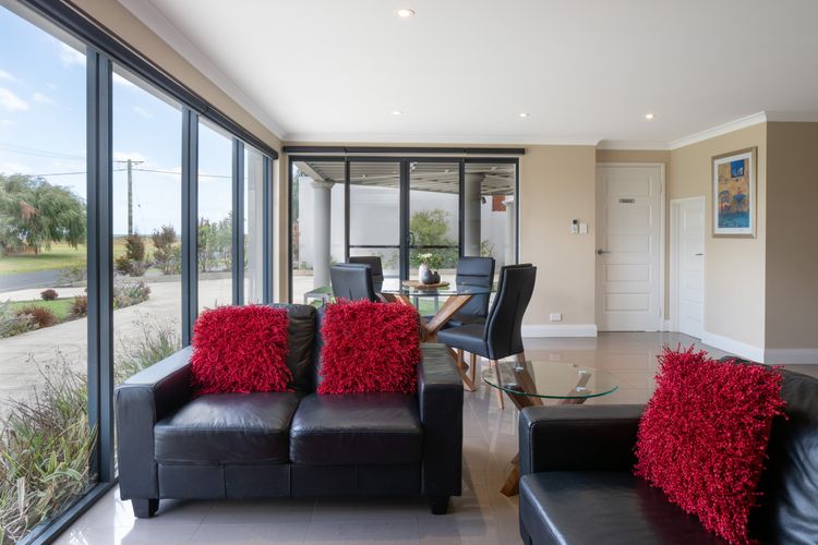 Ocean View Executive Apartment 2