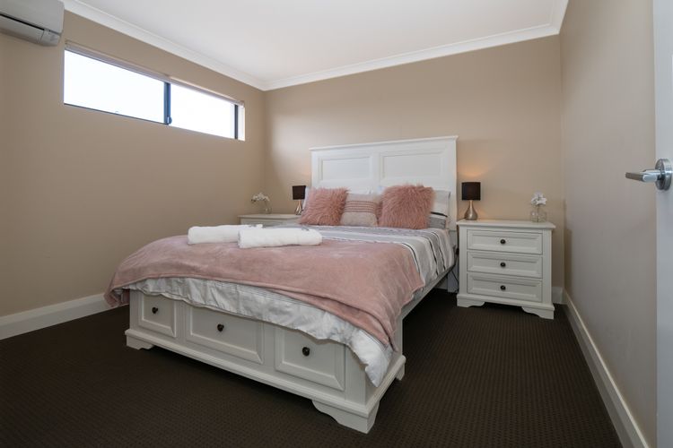 Ocean View Executive Apartment 4