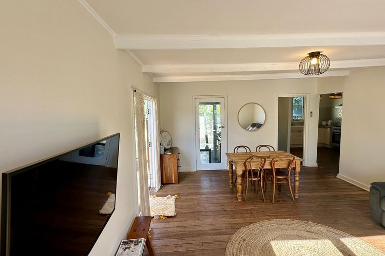 Barefoot Beach Cottage