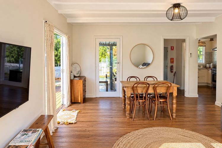 Barefoot Beach Cottage