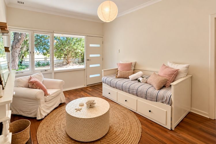 Barefoot Beach Cottage