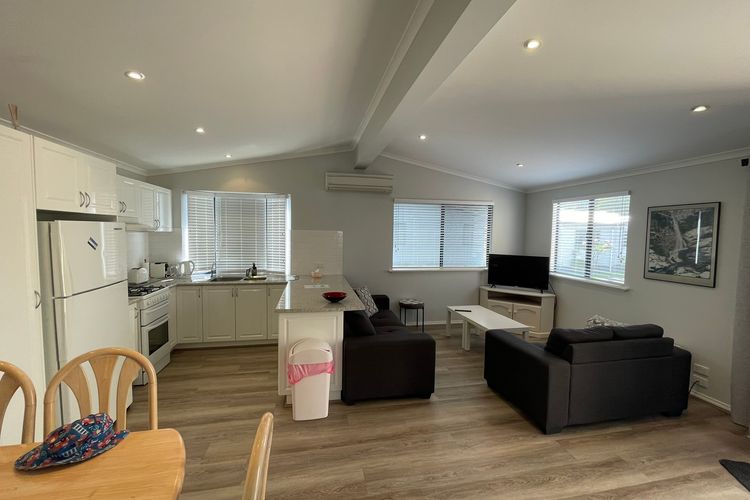 Budgie Smuggler – Cabin 96 GBHP