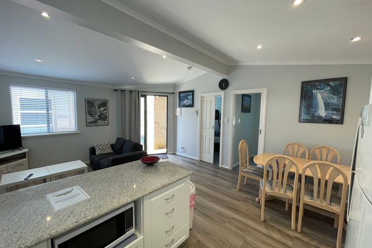 Budgie Smuggler – Cabin 96 GBHP