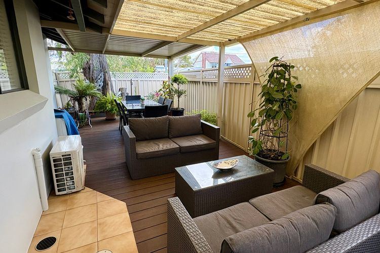 Beachside Escape – Broadwater