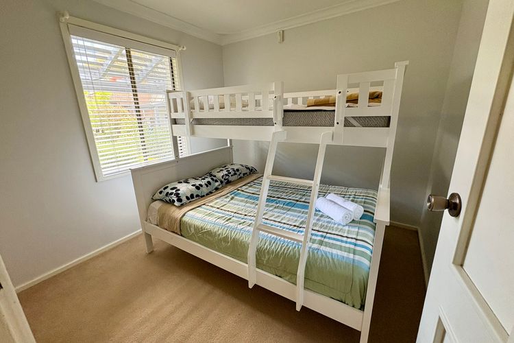 Beachside Escape – Broadwater