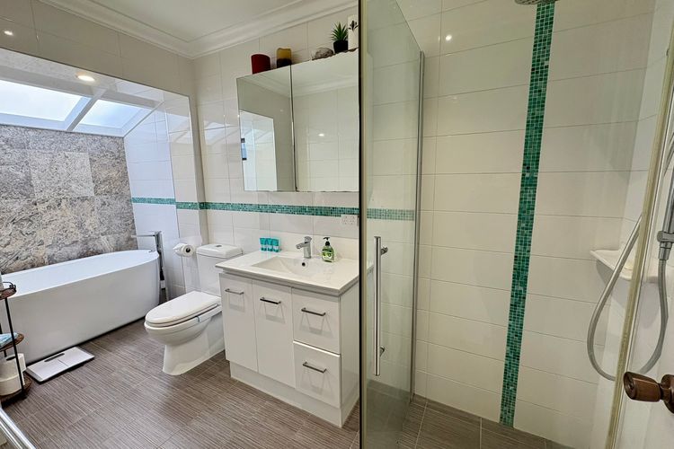 Beachside Escape – Broadwater