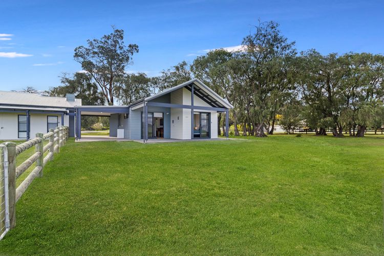 Farm View Retreat