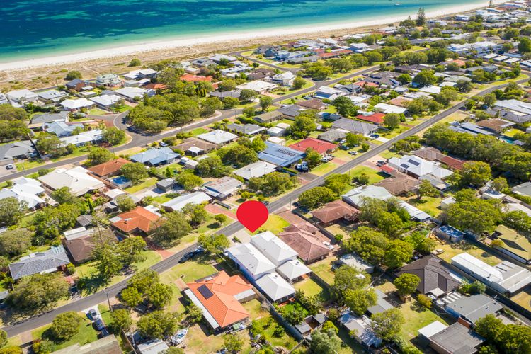 Sunny Shores Family Retreat