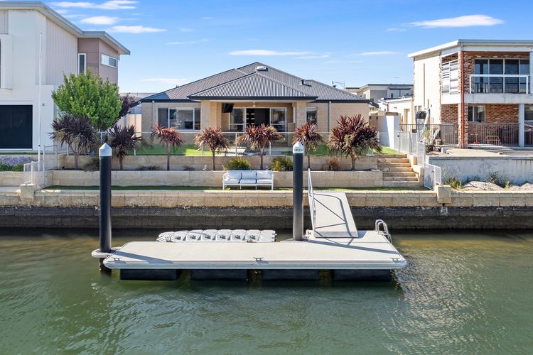 Windward Marina Retreat