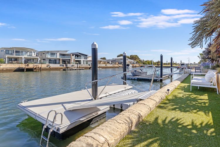 Windward Marina Retreat