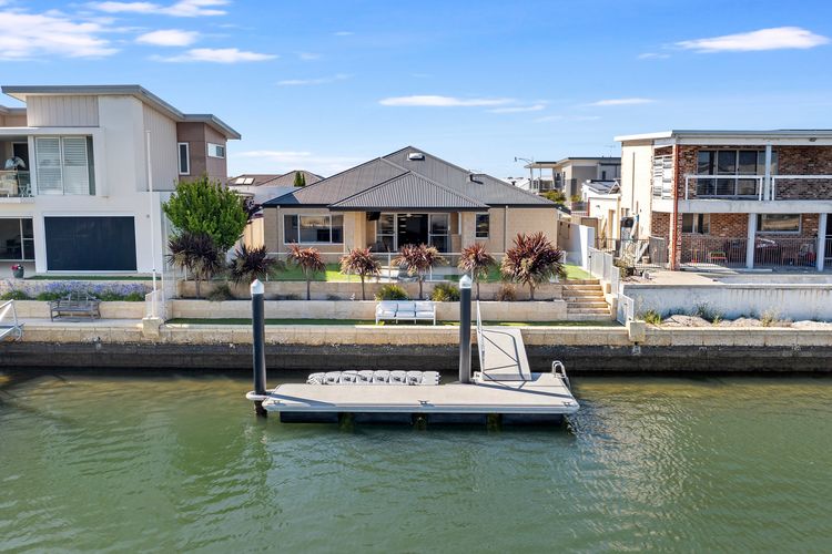 Windward Marina Retreat