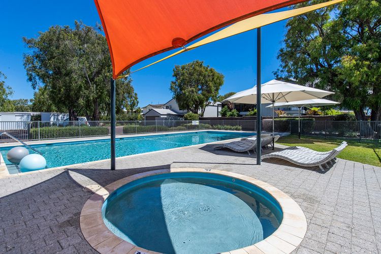 Escape to 39  @ Cape View