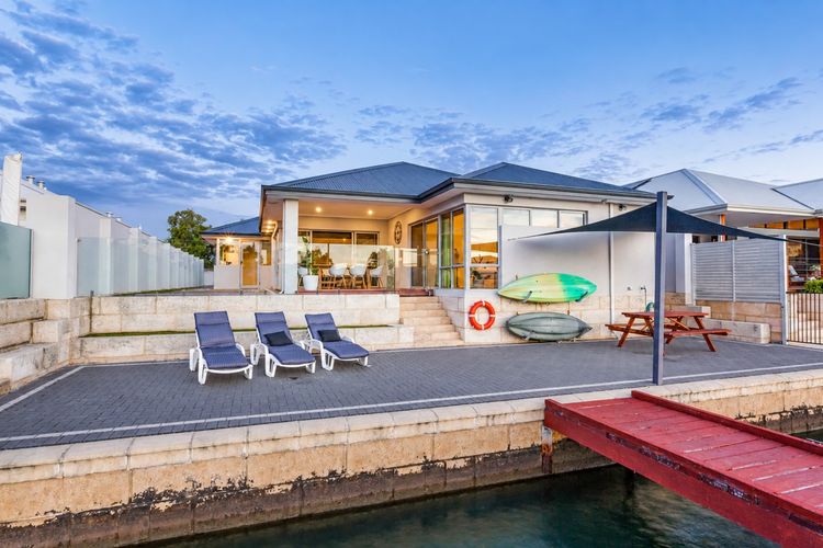 Stylish Marina-Front Getaway – Port Geographe