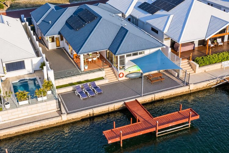 Stylish Marina-Front Getaway – Port Geographe