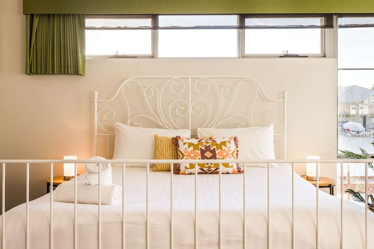 Stylish Marina-Front Getaway – Port Geographe