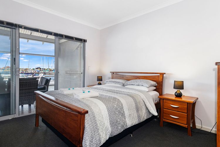 Marina View Port Geographe with WiFi