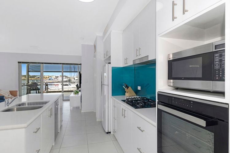 Marina View Port Geographe with WiFi