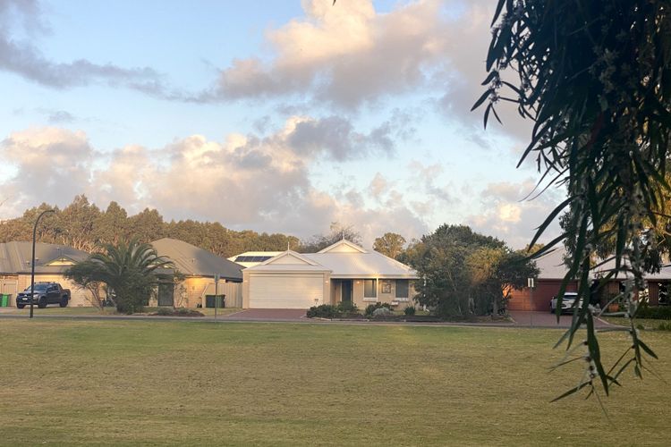 Dalyellup Family Holiday Home