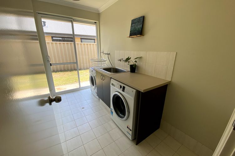 Dalyellup Family Holiday Home