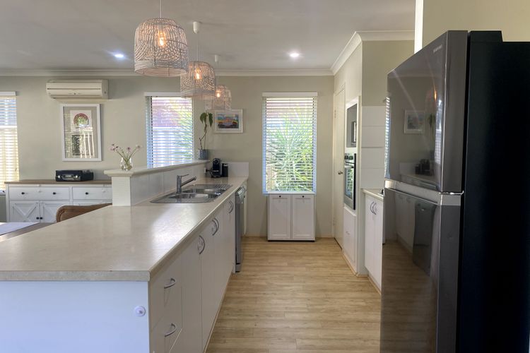 Dalyellup Family Holiday Home