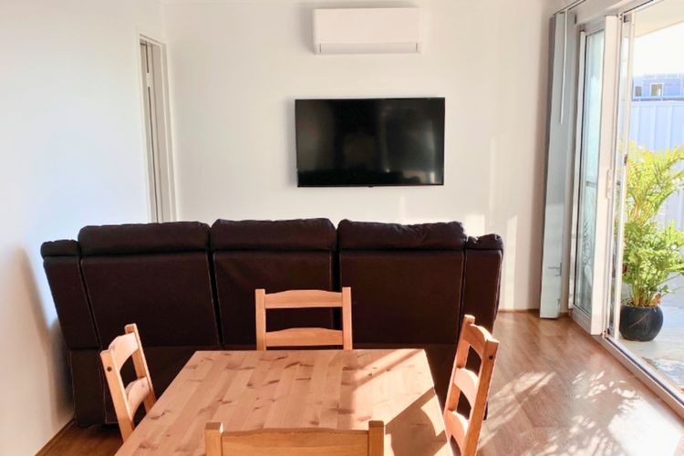 Coastal Family Retreat near Marina