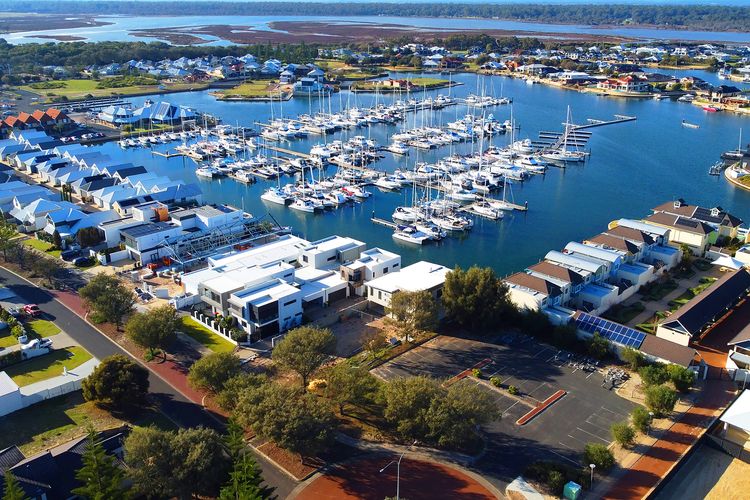 Beachfront Lagoon Retreat – Port Geographe