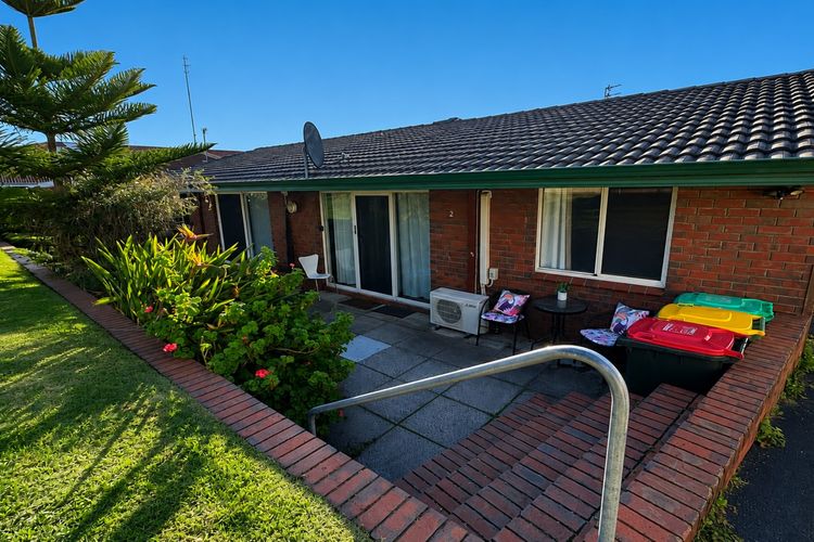 Peaceful Parkside Oasis Walk to Beach & CBD