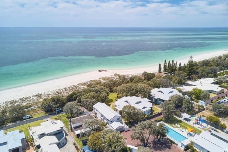 SixtySix at Cape View